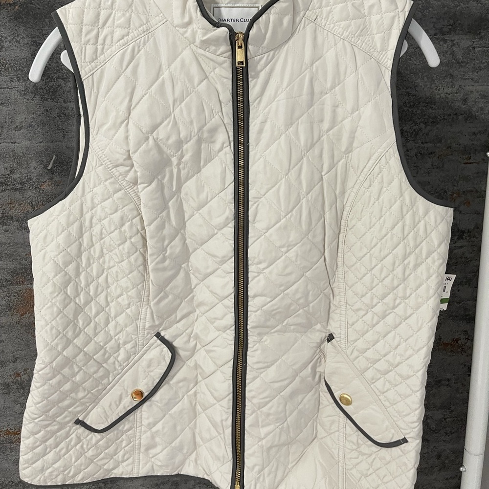 Charter club warm vanilla quilted vest size PL
